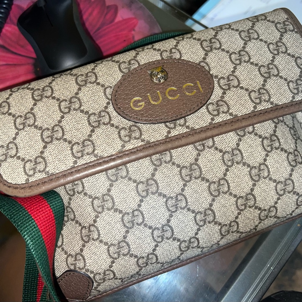 NEO VINTAGE GG SUPREME BELT BAG Gucci